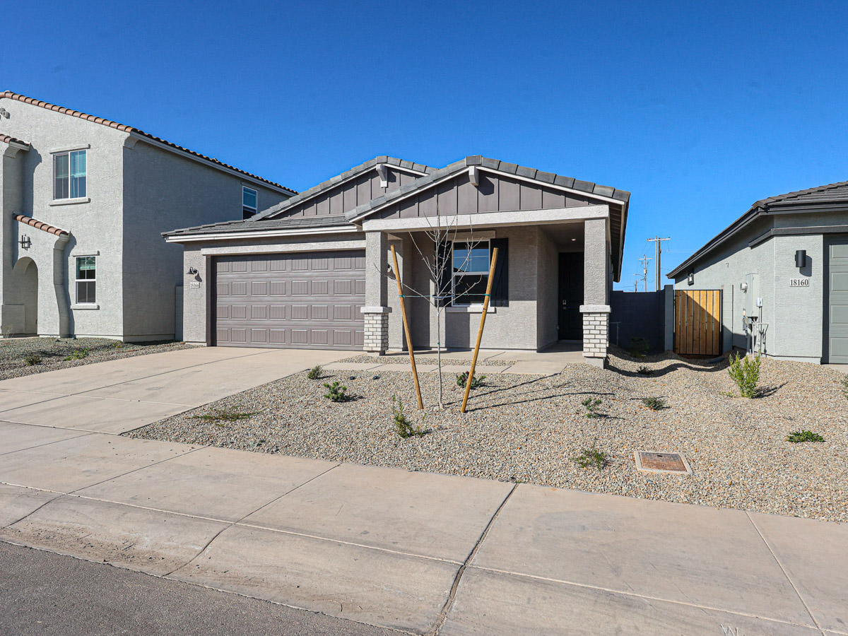 0005 18166 W CALLE LEJOS