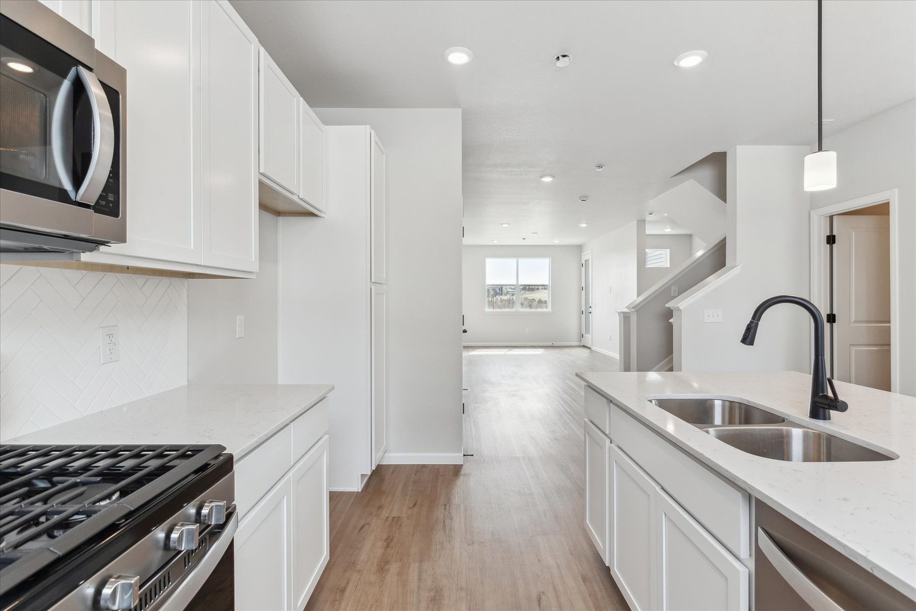 0140 441 Interlocken Blvd., 104