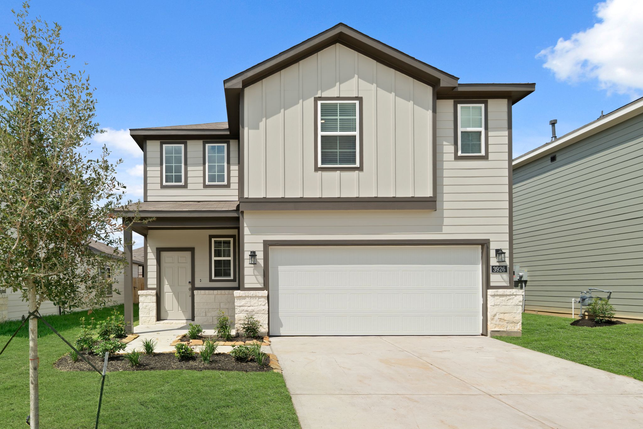 010706 3926 Accolade Crossing